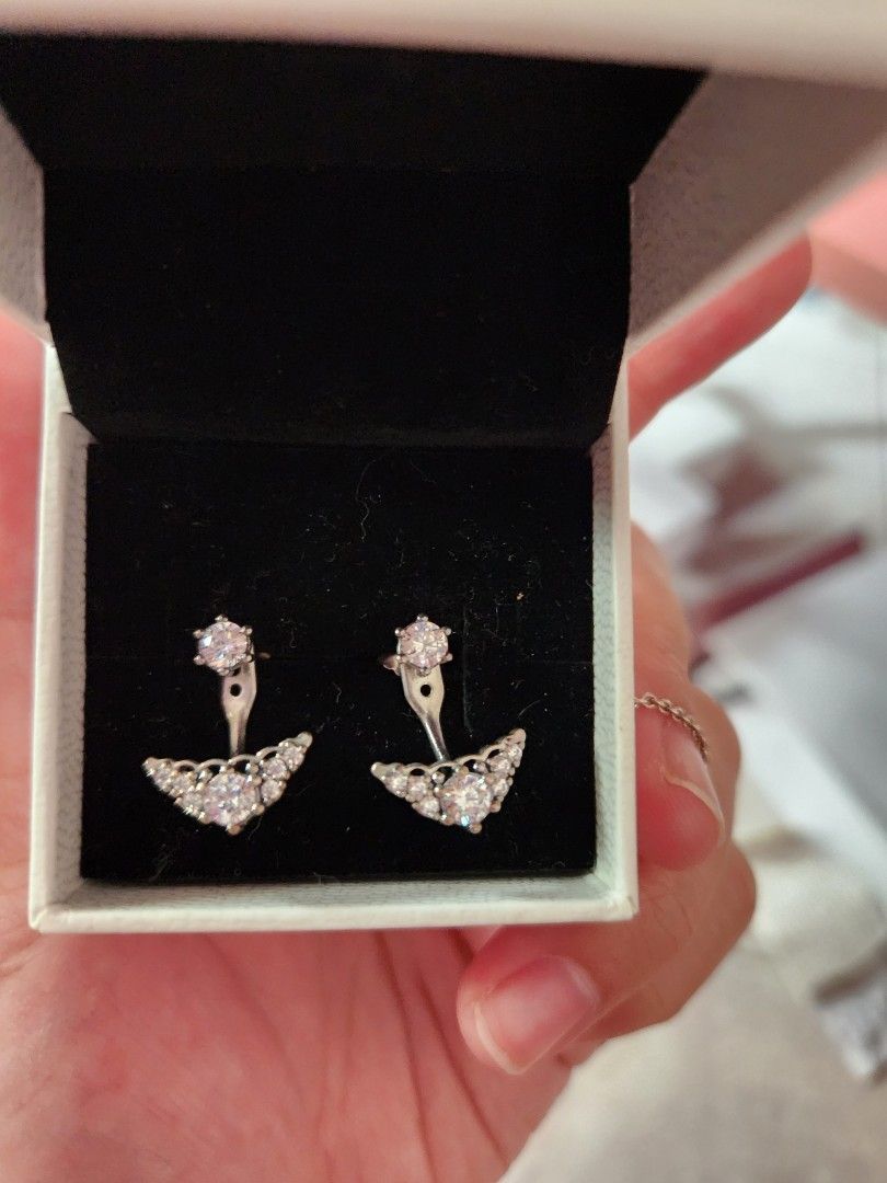 Fairytale tiara discount stud earrings