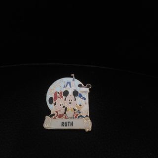Pin disney
