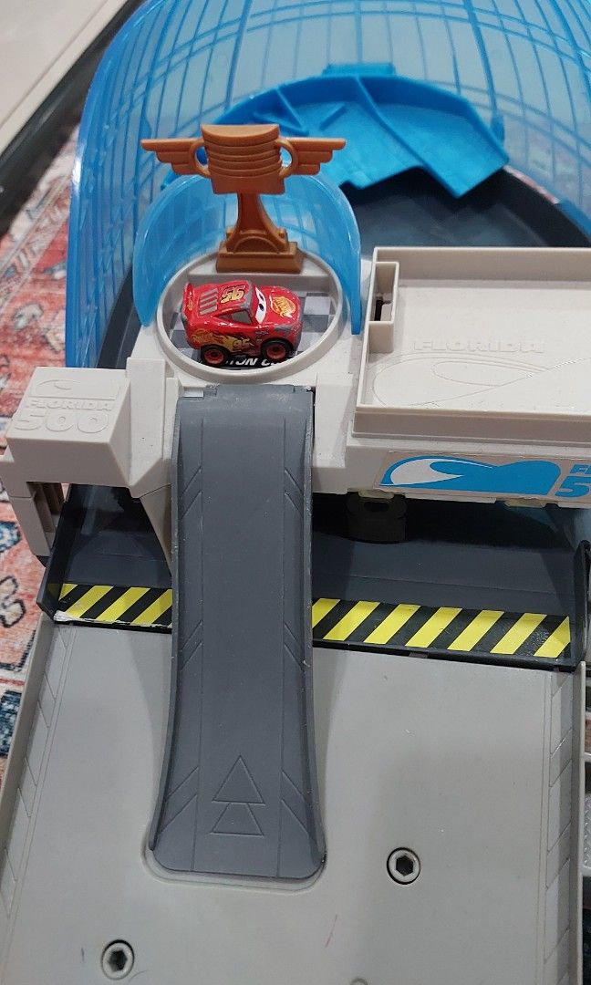 PIXAR CARS Piston Cup Florida 500 Playset, Hobbies & Toys, Toys & Games