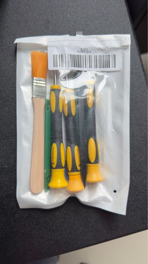 Playstation and xbox Repair/open tools (Category: PlayStation) located in Quezon City. Submitted by johannesell (Listing ID 1253049752, Image 2). Description: Selling my extra set as i accidentally ordered 2. Set includes: 1 x T8 Screwdriver 1 x T6 Screwdriver 1 x T10 Screwdriver 1 x Triangle Prying Tool 2 x Double-ended Prying Tool 1 x Cleaning Brush 1 x Black Pry .