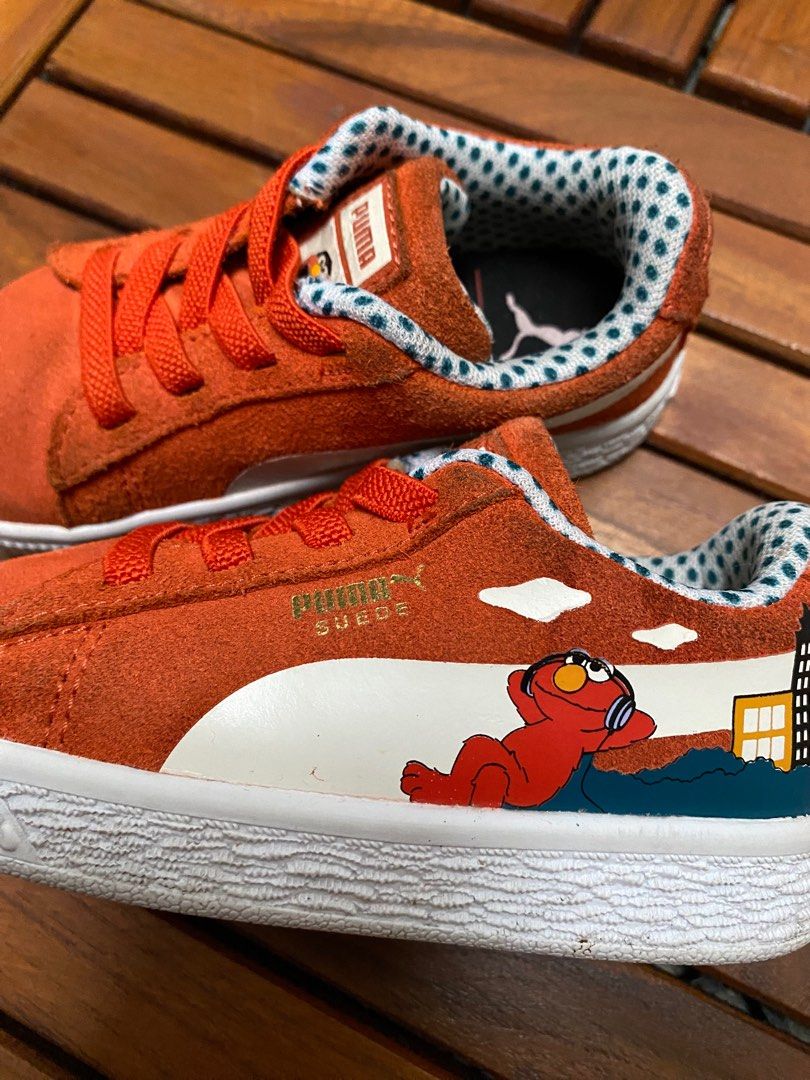 RARE Puma Suede x Sesame Street 50th Anniv Elmo Size 6C