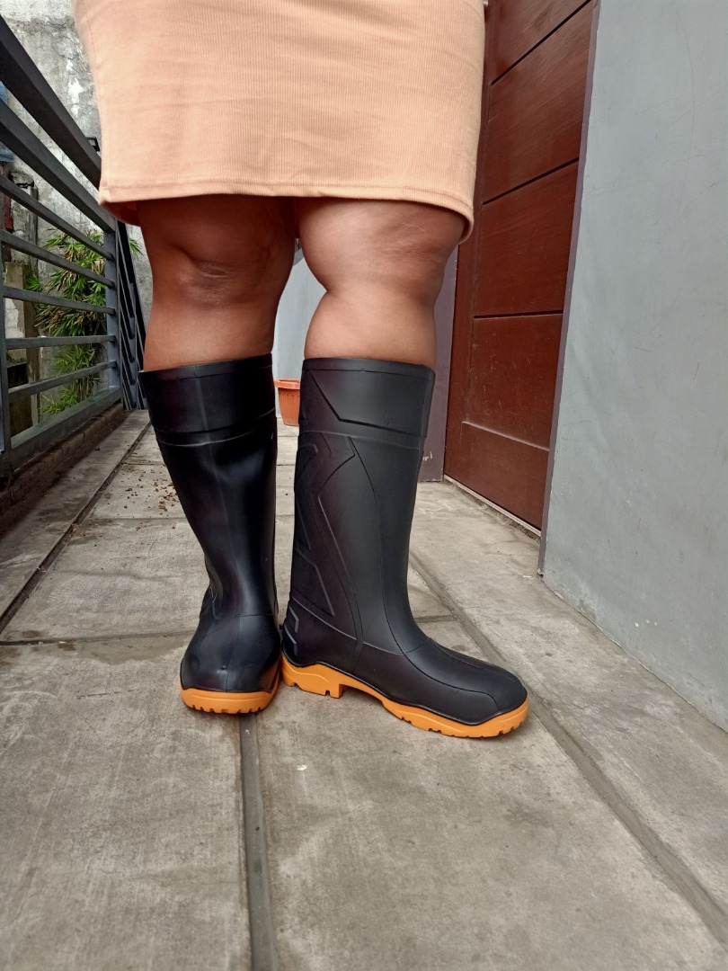 PREORDER MK Rainboots US10, Women's Fashion, Footwear, Boots on Carousell