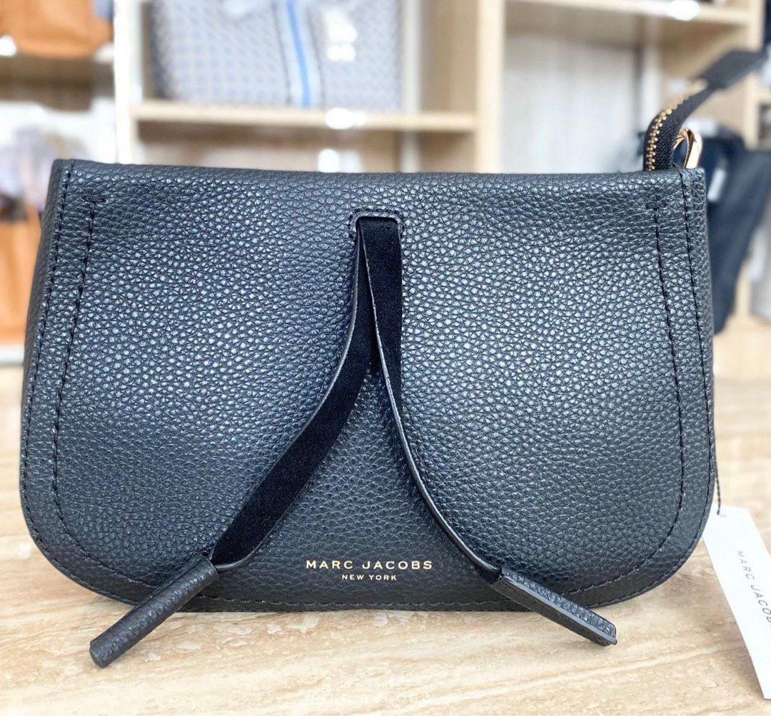 SALEE Marc Jacobs Maverick Crossbody Leather Black Size 24 x 6 5 x 16cm Tanpa Long Strap