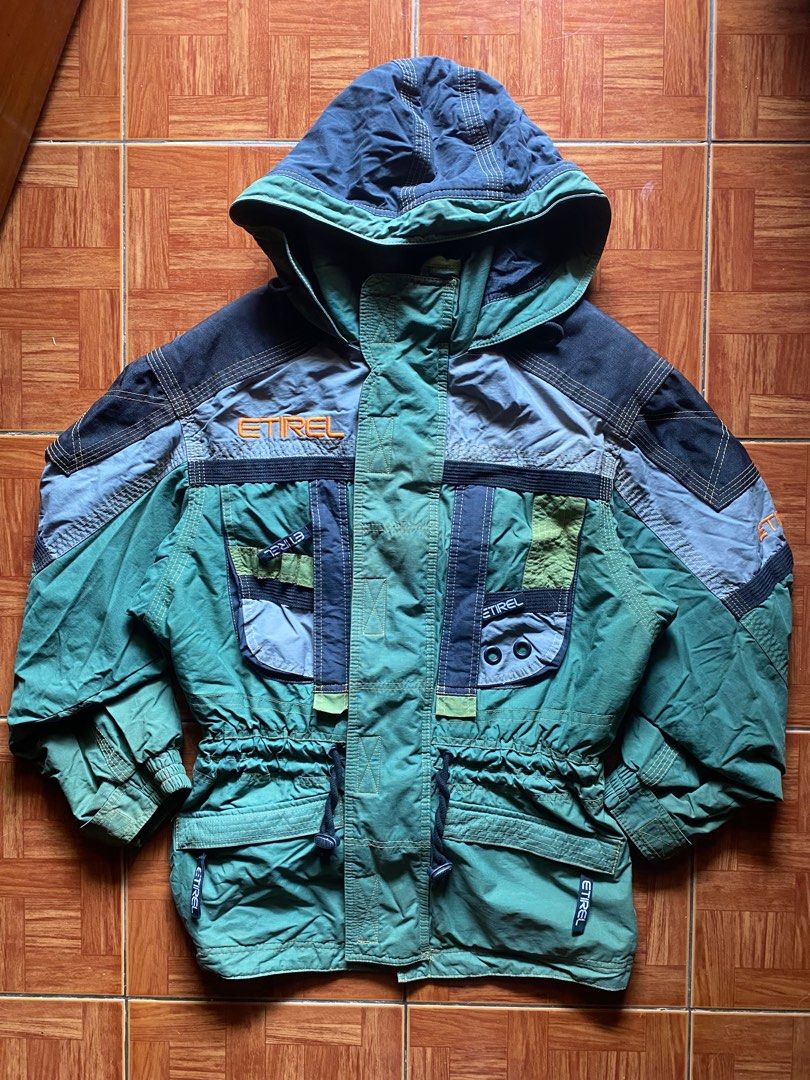 SALEEEEE ETIREL JACKET SNOWBOARD OUTDOOR RACING LIKE NEW