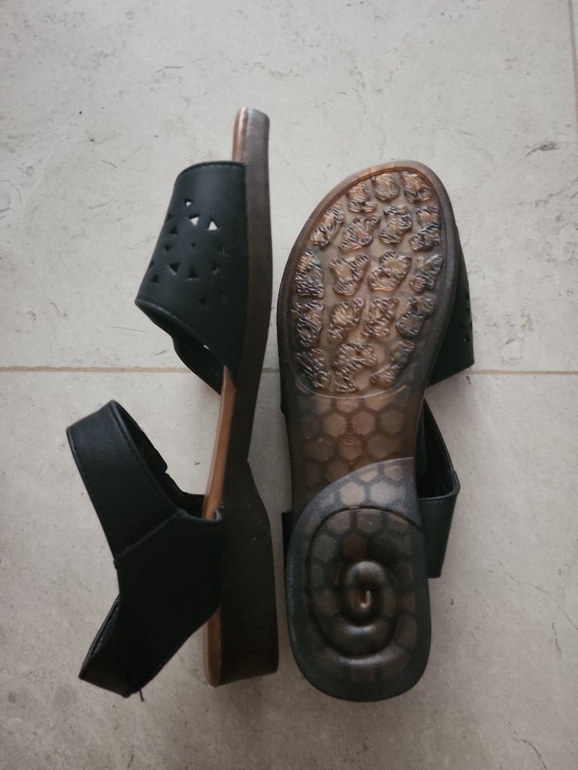 sandals-women-s-fashion-footwear-sandals-on-carousell