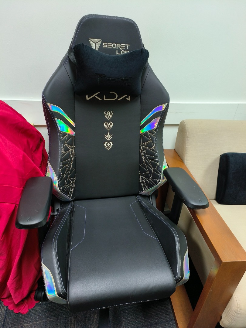 Secret Lab chair, Furniture & Home Living, Furniture, Chairs on Carousell