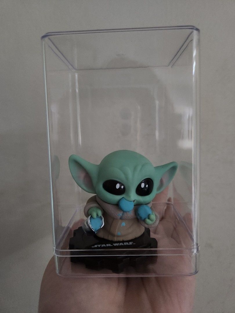 Star Wars Cosbi BobbleHead Collection Grogu (with cookie), Hobbies