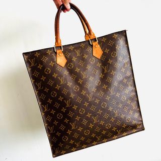 Authentic Louis Vuitton Tiny / Mini Backpack in Monogram Gradient Canvas,  Luxury, Bags & Wallets on Carousell
