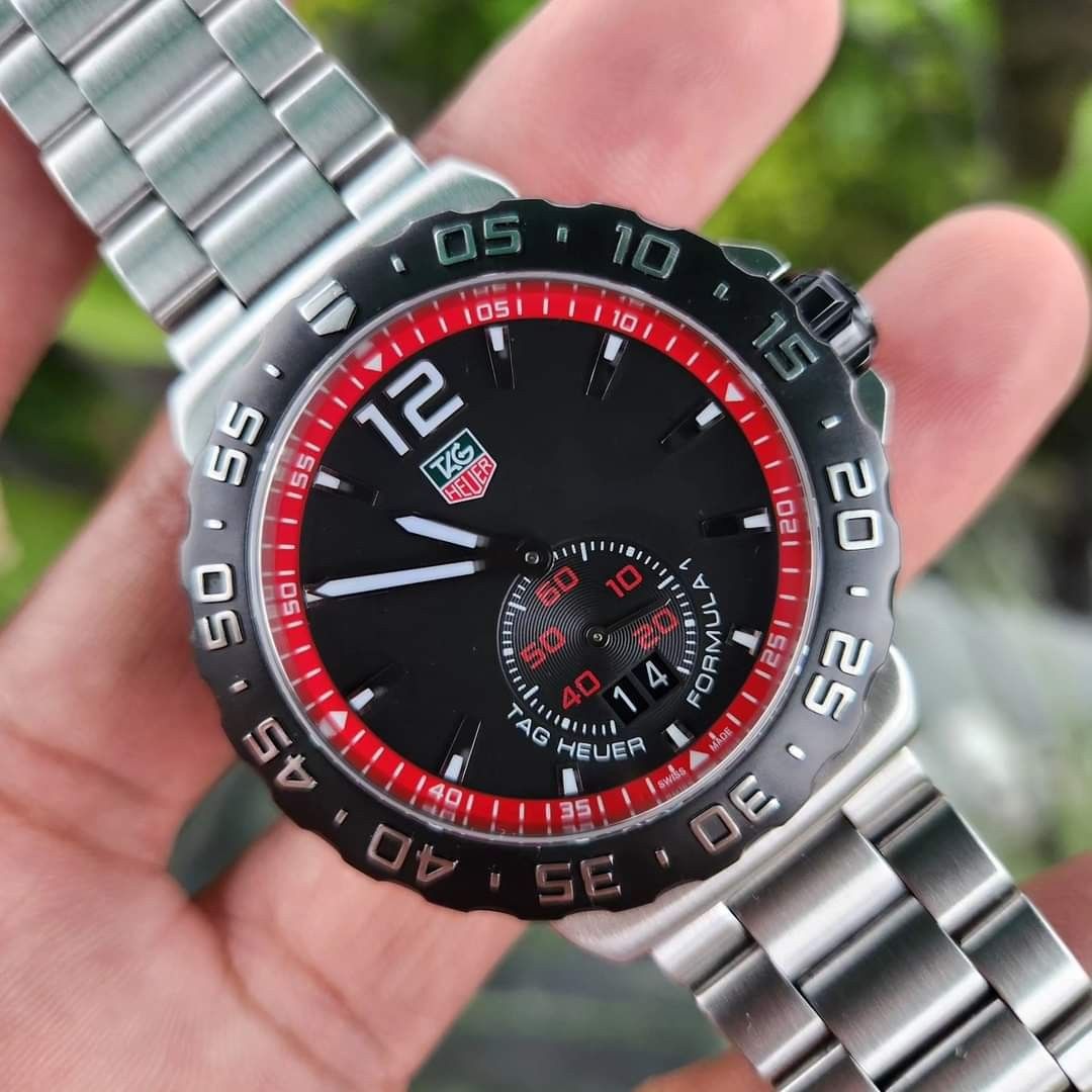 Tag Heuer F1 Grande Date Red Black Dial Men s Fashion Watches Accessories Watches on Carousell