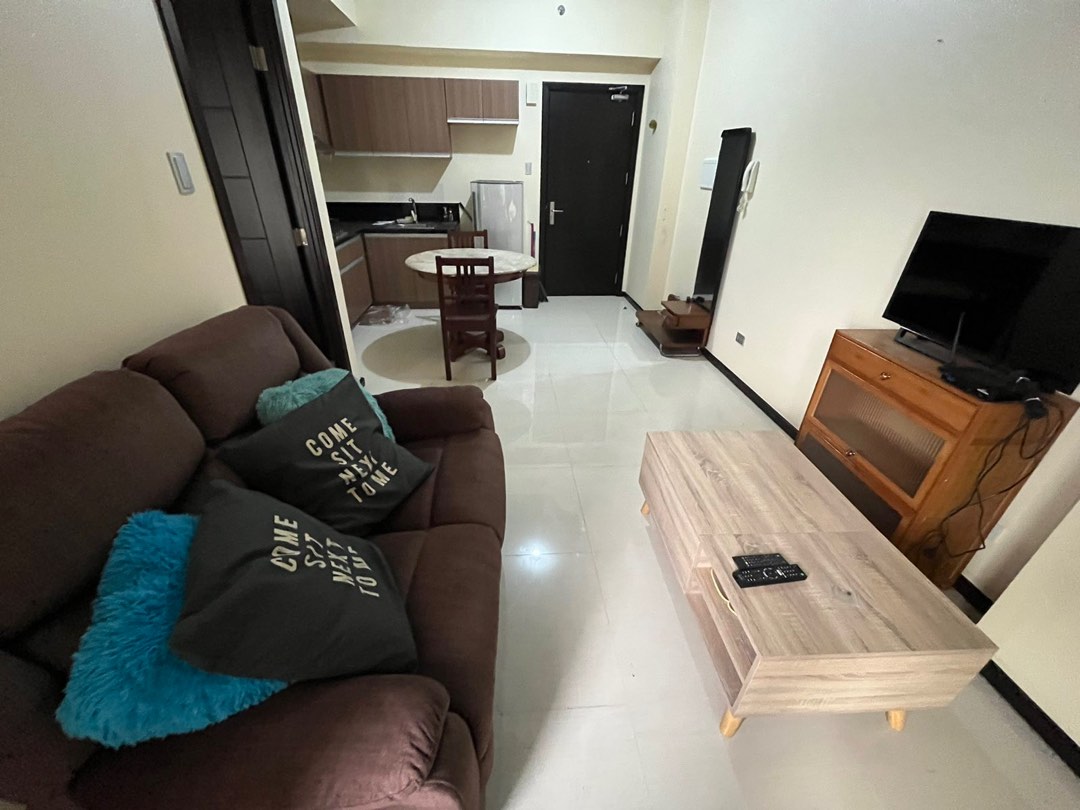 THE RADIANCE MANILA BAY 1 BEDROOM UNIT FULLY FURNISHED FACING MANILA