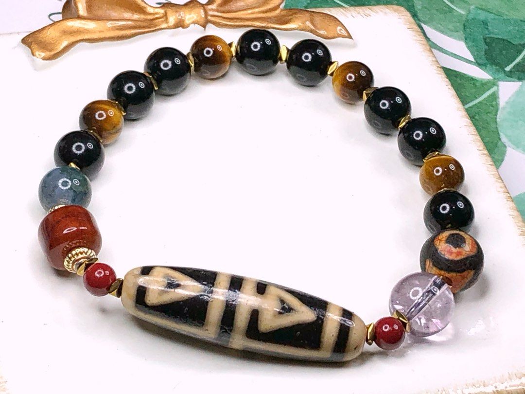 Tibetan Dzi Beads Bodhi Four Eyed Dzi Beads 藏传老矿菩提四眼 Tibetan Dzi Beads Bodhi Four Eyed Dzi Beads 藏传老矿菩提四眼