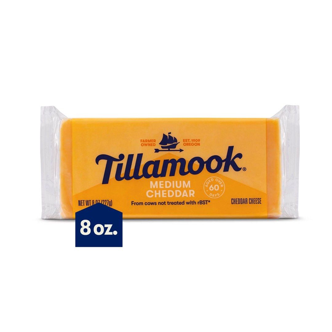 Tillamook cheese medium cheddar 8.oz, U.S.A, Food & Drinks, Chilled