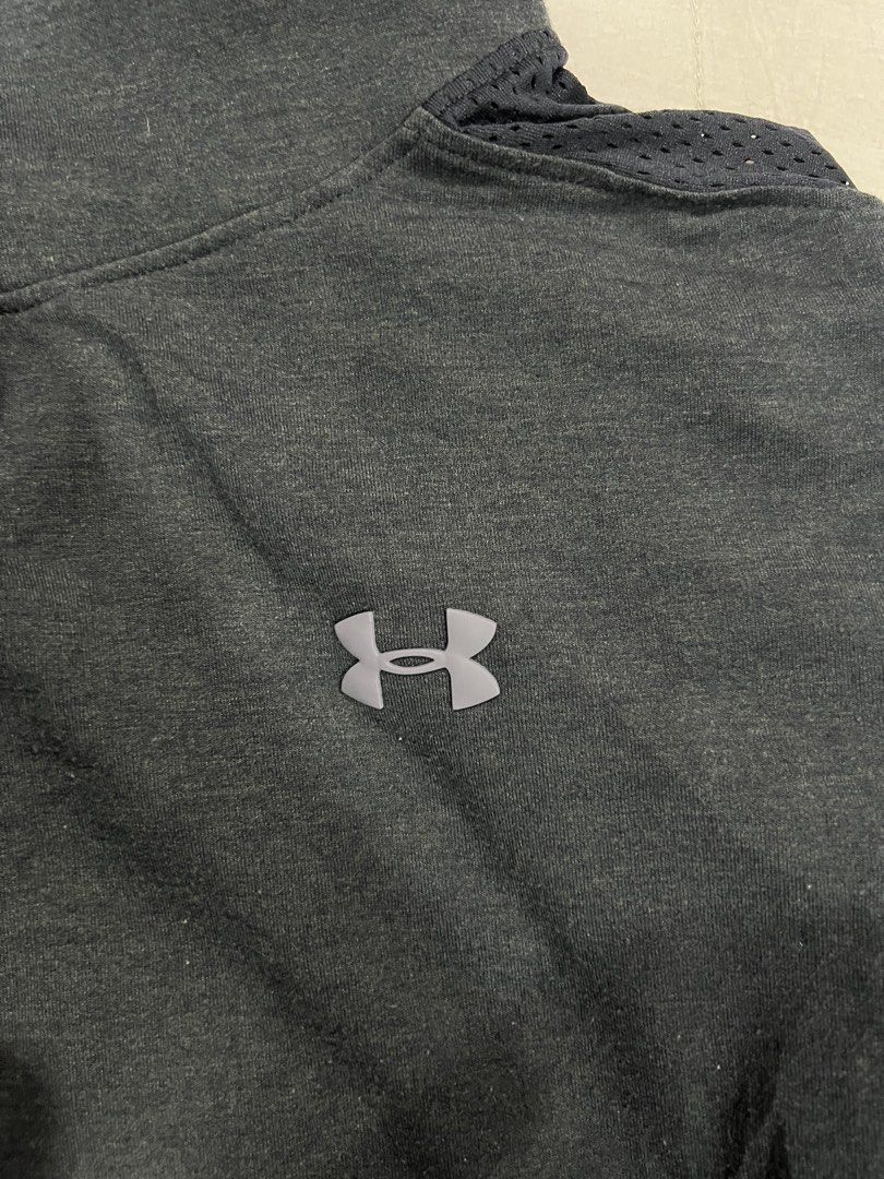 Under Armour Turtleneck, Men's Fashion, Coats, Jackets and Outerwear on  Carousell