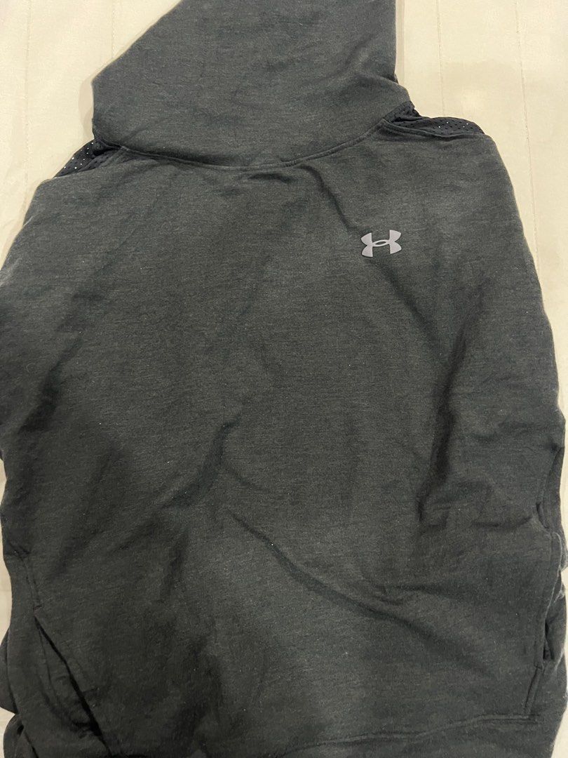 Under Armour Turtleneck, Men's Fashion, Coats, Jackets and Outerwear on  Carousell