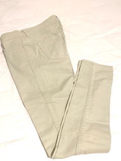 Holiday Sale!! $5. Uniqlo olive green jeans
