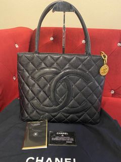 *Like New*Chanel Medallion Tote Bag in cream beige, Women's Fashion, Bags &  Wallets, Shoulder Bags on Carousell