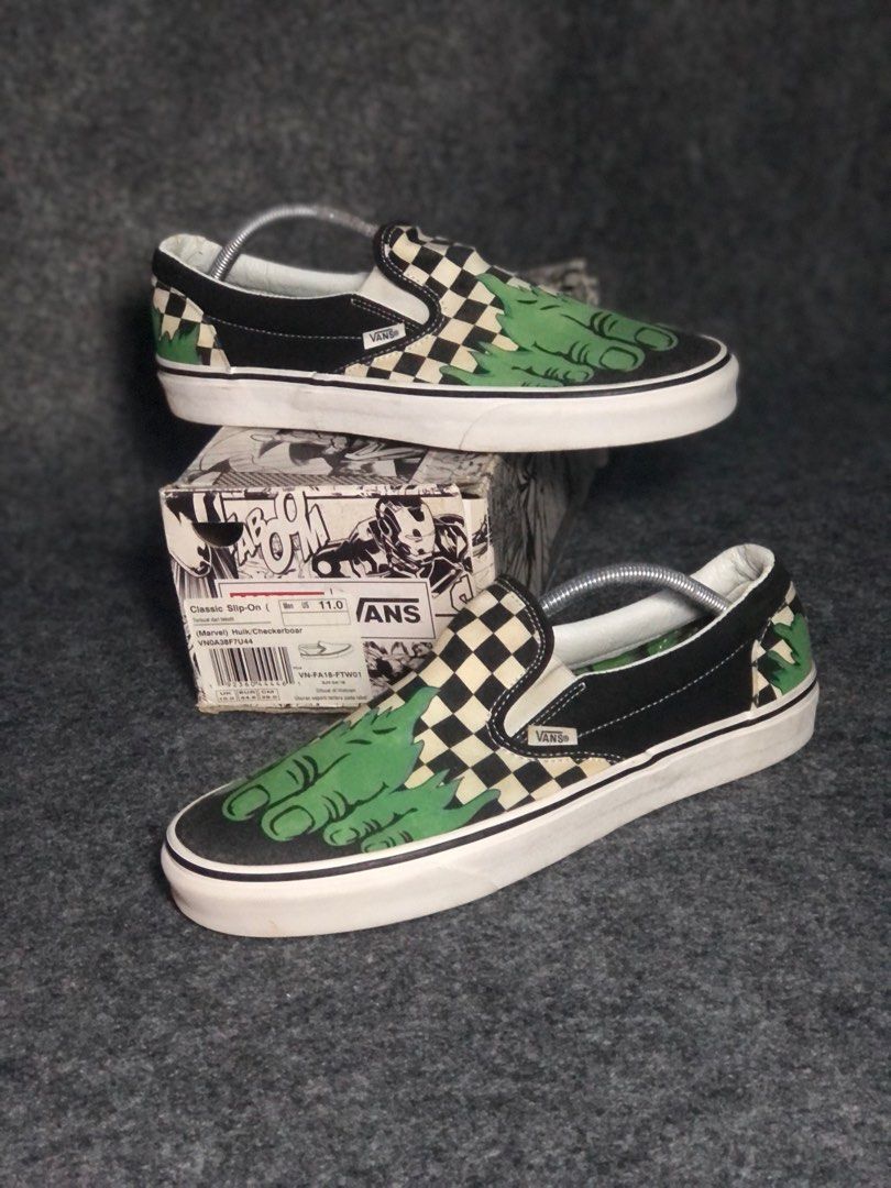 Sepatu vans on sale marvel hulk