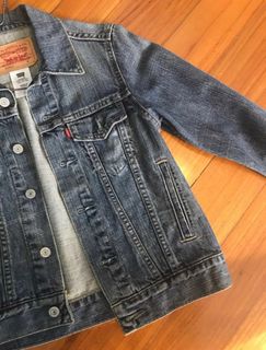 (Category: ) located in . Submitted by cheapclotheshaven (Listing ID 1253007358, Image 1). Description: .