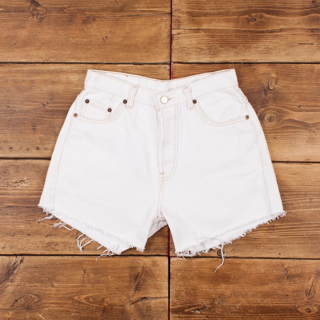 Vintage levis white denim jean shorts womens 27 Raw Hem 501 Contrast