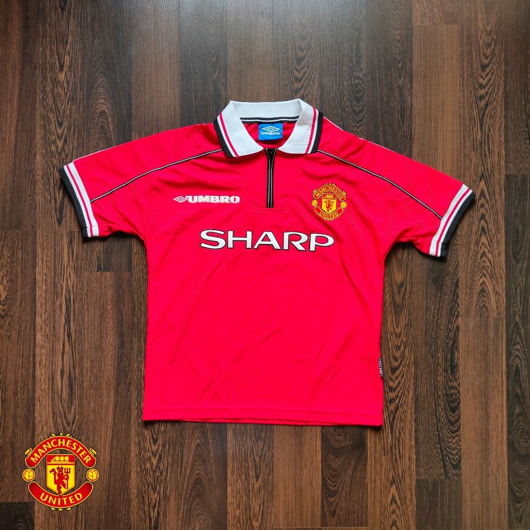 Umbro Manchester United Vintage 1998/2000 Home Football Jersey Sharp #7  Karan M 