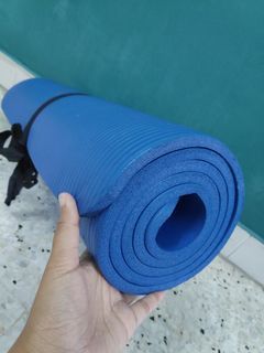 Yoga mat 10mm like new