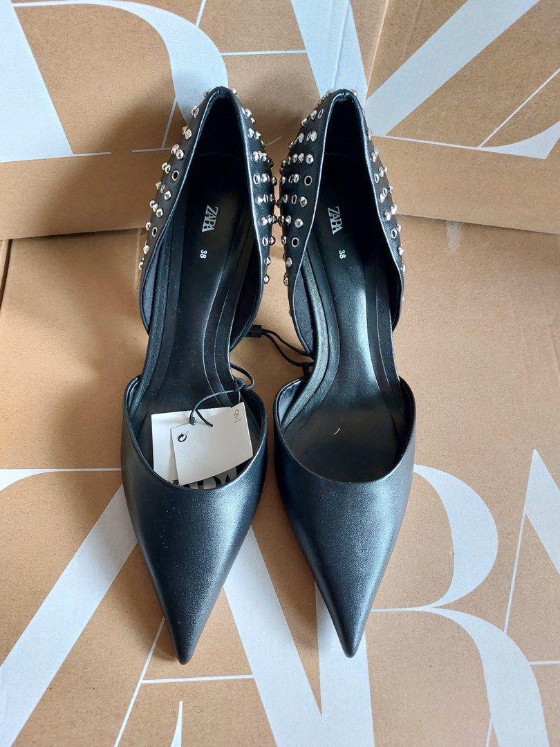 Mid heel studded store shoes