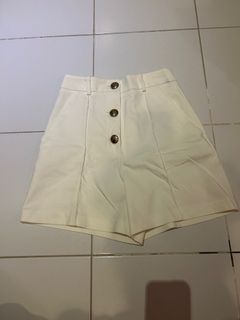 Zara white shorts