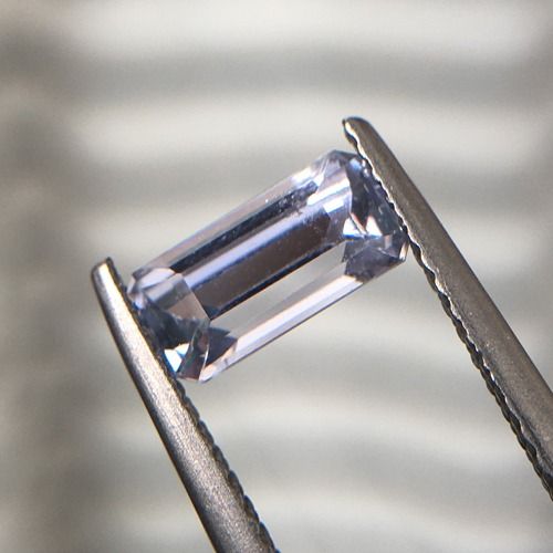 White sapphire with blue tint outlet