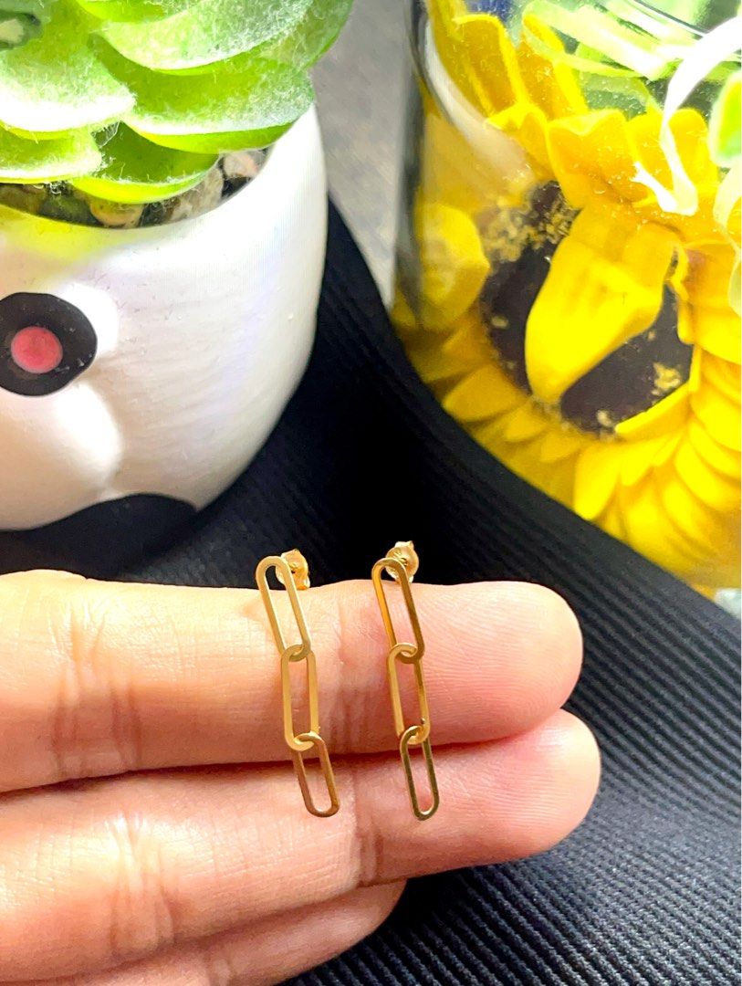 Dangling earrings saudi gold hotsell