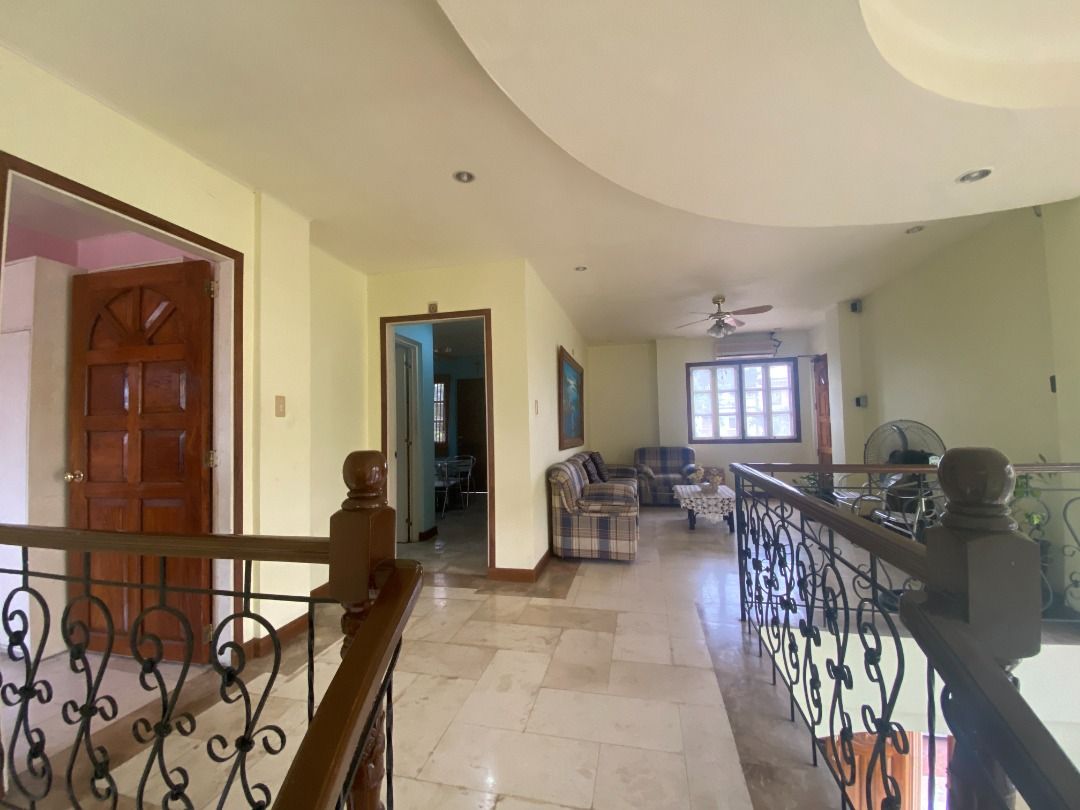 4 Bedroom House & Lot For Sale near beachfront in Tigbauan Iloilo