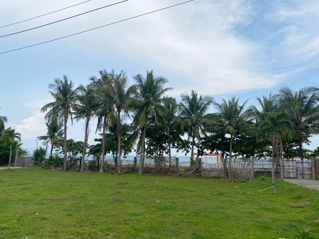 4 Bedroom House & Lot For Sale near beachfront in Tigbauan Iloilo