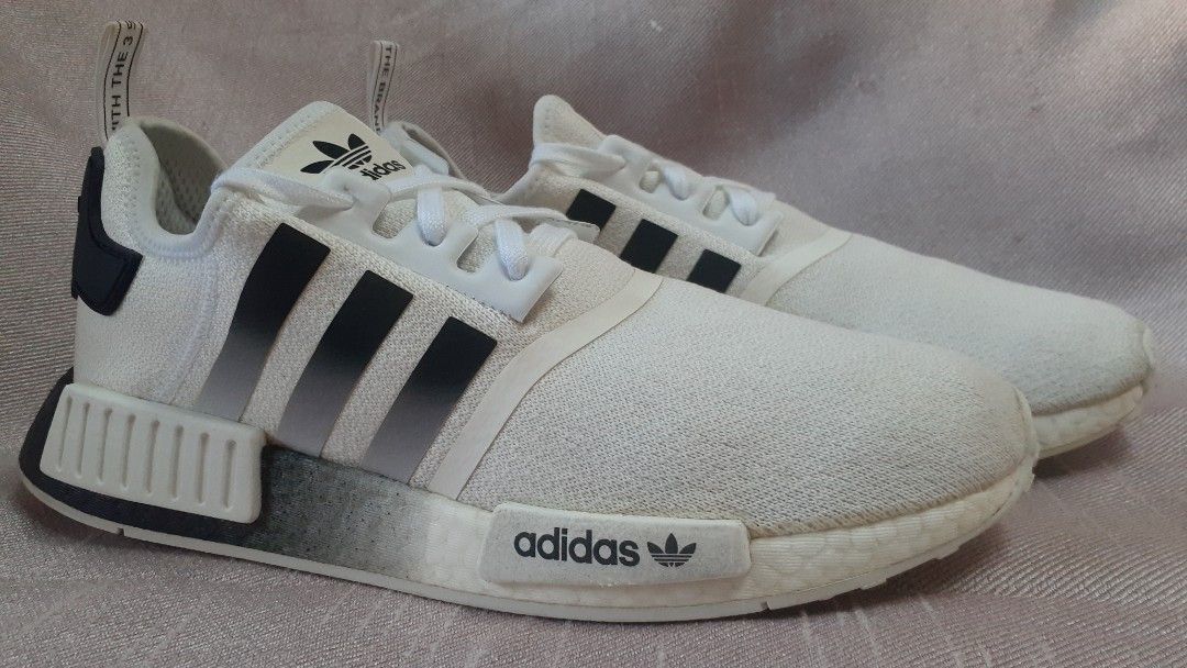 https://www.carousell.ph/p/adidas-nmd-r1-eg-7410-white-black-gradient-men-s-running-shoes-size-us-11-1253251497/