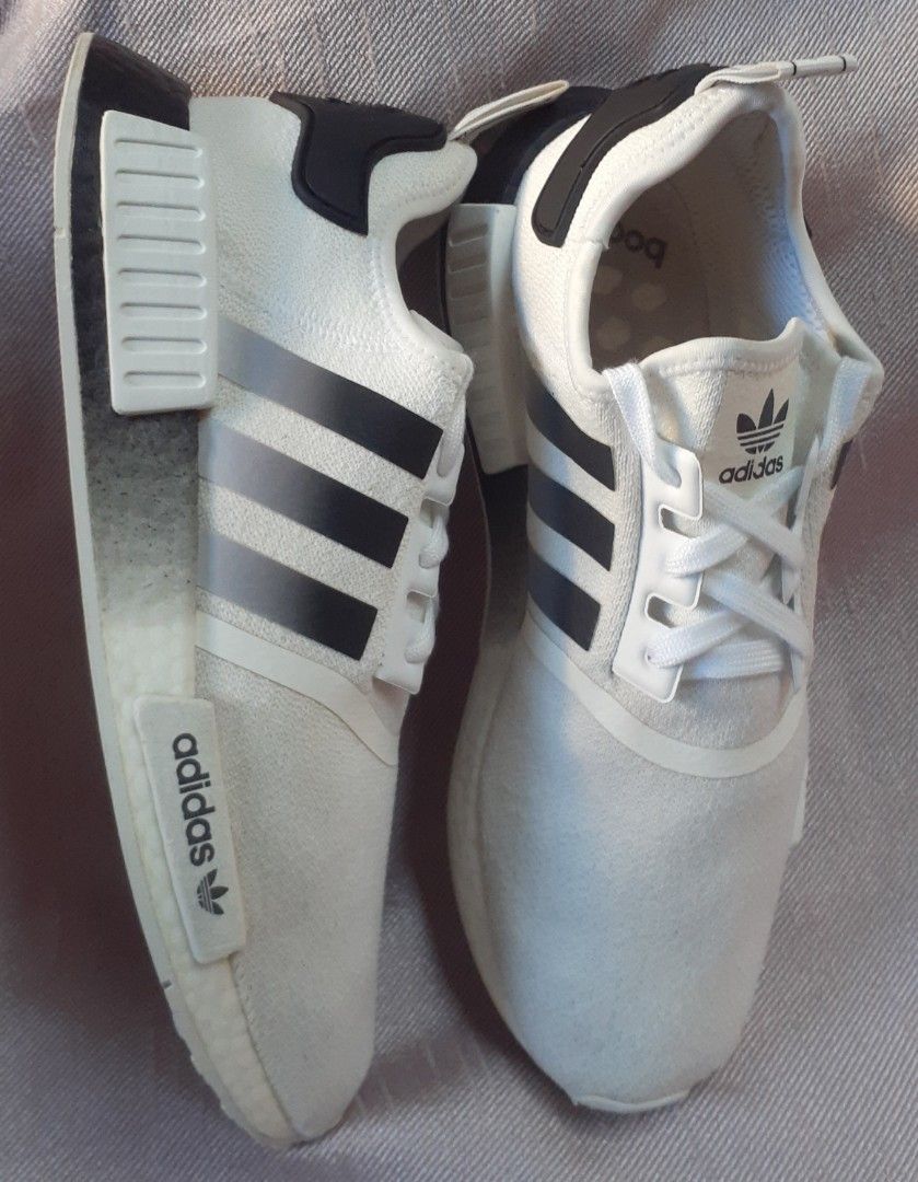 https://www.carousell.ph/p/adidas-nmd-r1-eg-7410-white-black-gradient-men-s-running-shoes-size-us-11-1253251497/