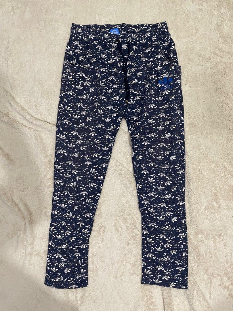 Adidas originals pants (Category: Other Bottoms) located in Pasig City. Submitted by ms.collect (Listing ID 1253253799, Image 2). Description: Size M Stretchable Rarely used .