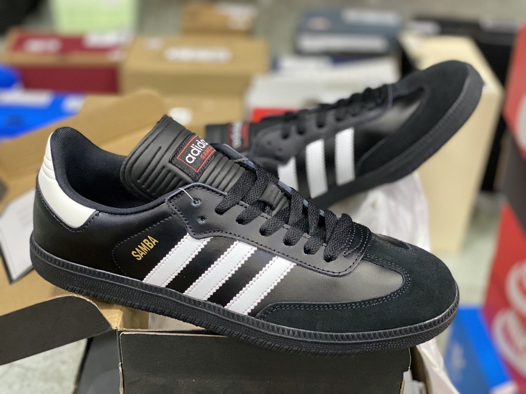 Adidas samba, 女裝, 鞋, 波鞋- Carousell