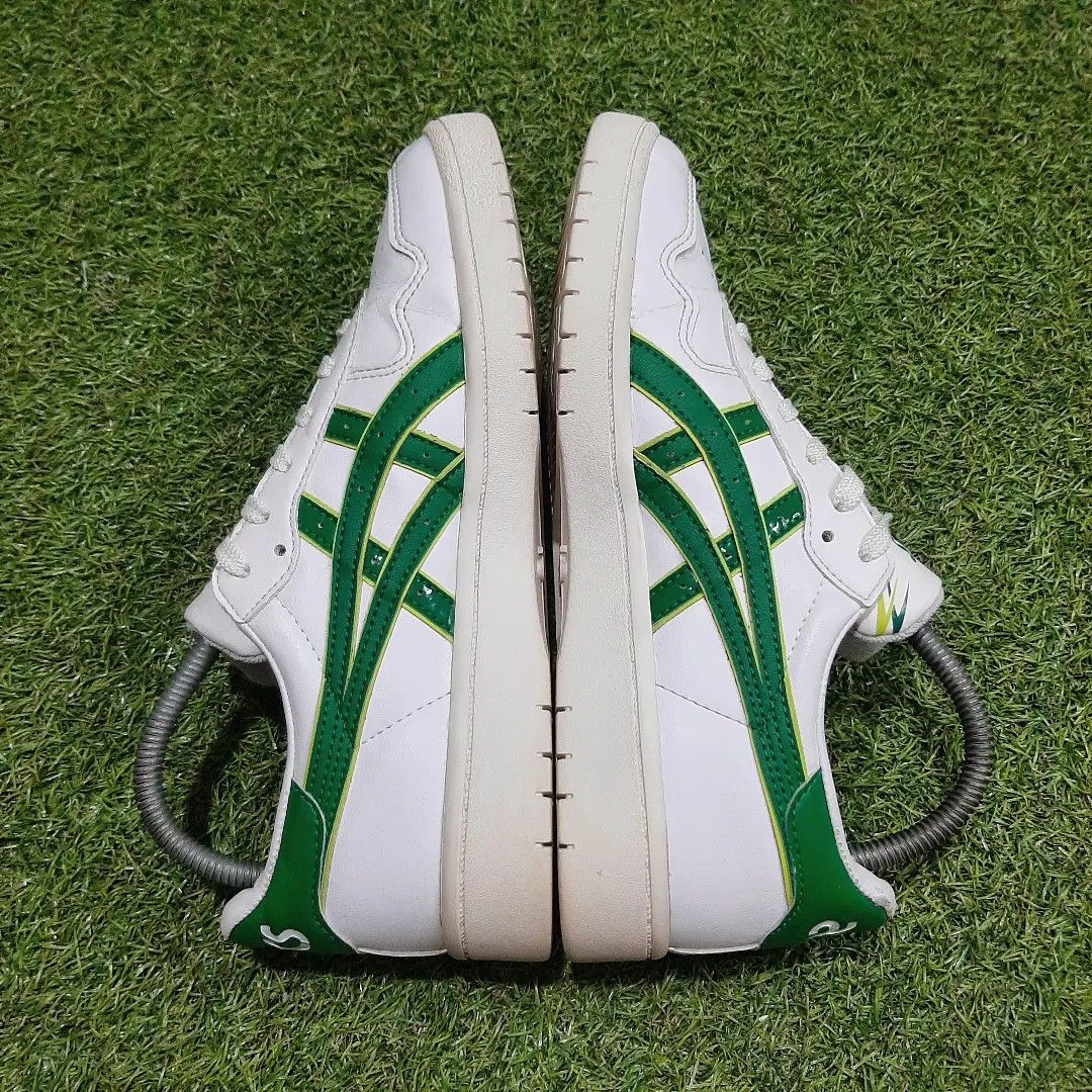 Asics aaron white green top