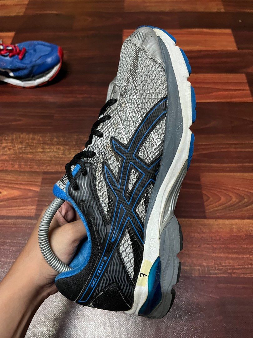 Mizuno on sale and asics
