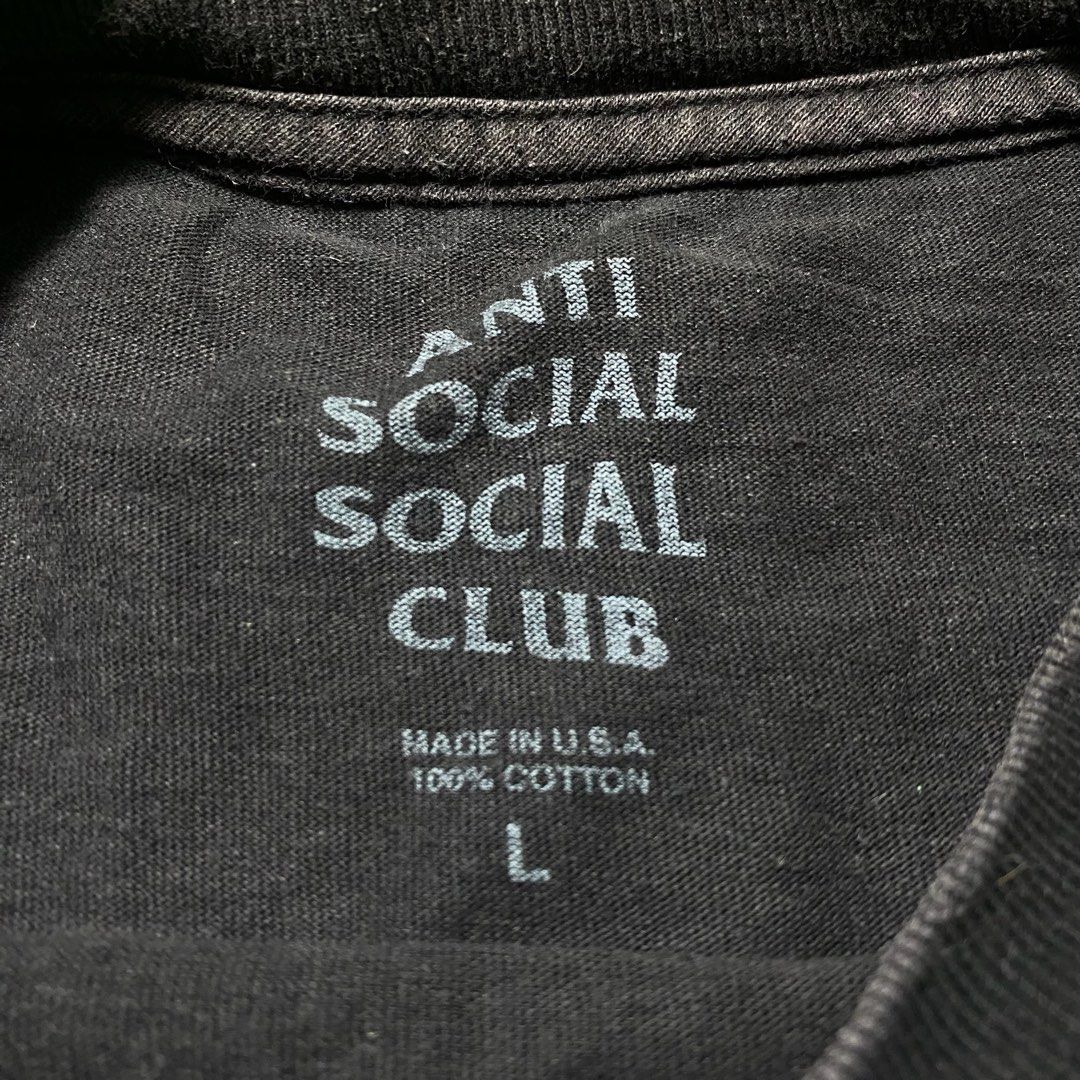 ASSC Box logo (Category: Tshirts & Polo Shirts ) located in Taguig. Submitted by unclesource (Listing ID 1253324539, Image 3). Description: 29.3” x 21.4” Unnoticeable dent on box logo.