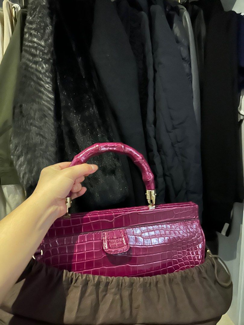 AUTHENTIC GUCCI BAMBOO IN EXOTIC CROCODILE SKIN (Category: Luxury Bags & Wallets) located in Bacolod City. Submitted by houseoflouvre (Listing ID 1253185129, Image 3). Description: Authentic RARE.