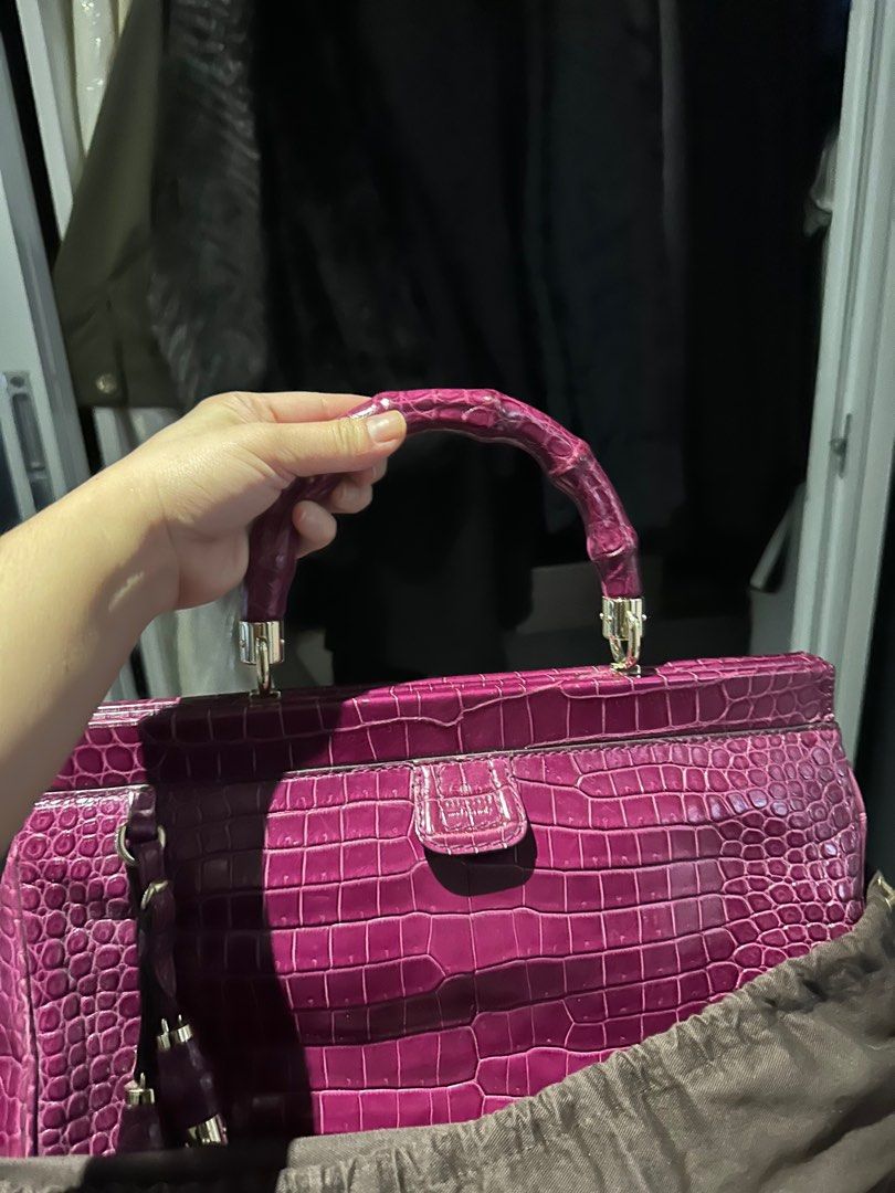 AUTHENTIC GUCCI BAMBOO IN EXOTIC CROCODILE SKIN (Category: Luxury Bags & Wallets) located in Bacolod City. Submitted by houseoflouvre (Listing ID 1253185129, Image 2). Description: Authentic RARE.