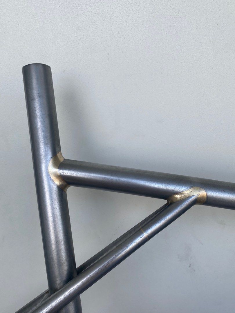 ave maldea triple triangle frame