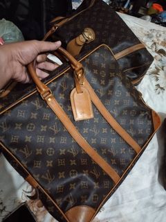 Louis Vuitton LV Sirius Messenger, Men's Fashion, Bags, Sling Bags on  Carousell