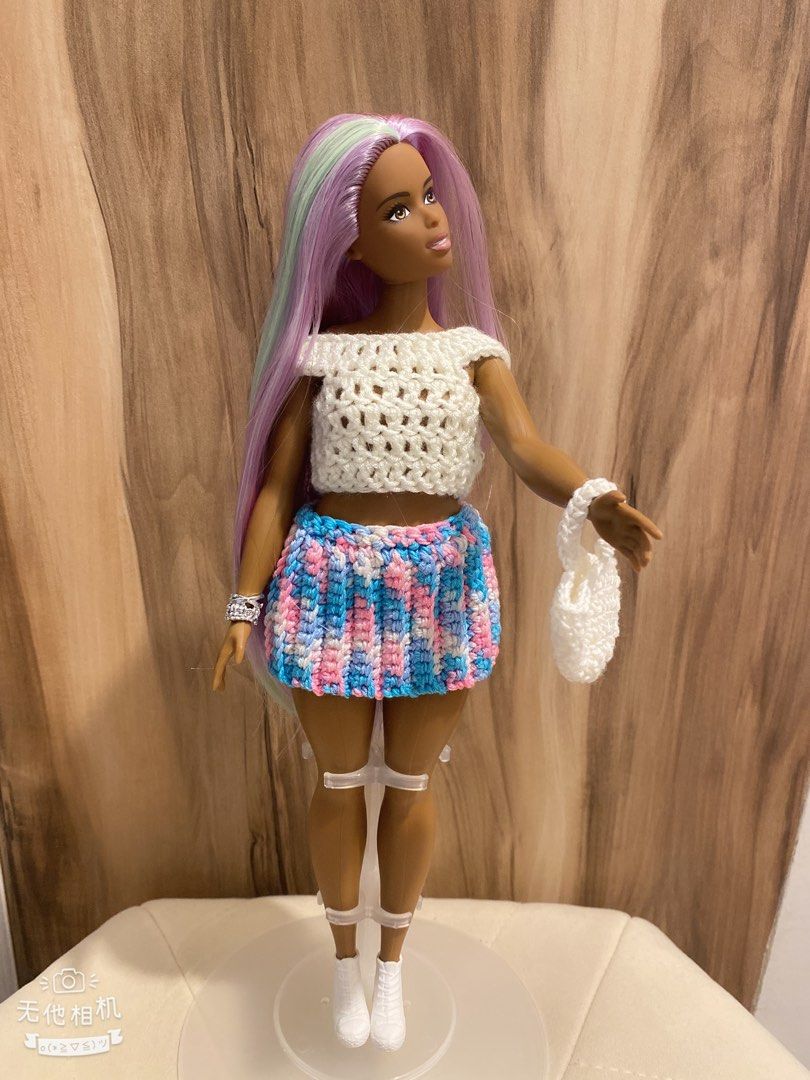Set of clothes for Barbie Curvy dolls (jumper and skirt)