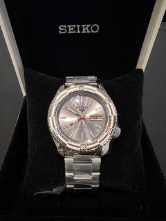 (Category: ) located in . Submitted by p.selectionwatches (Listing ID 1253221826, Image 1). Description: .