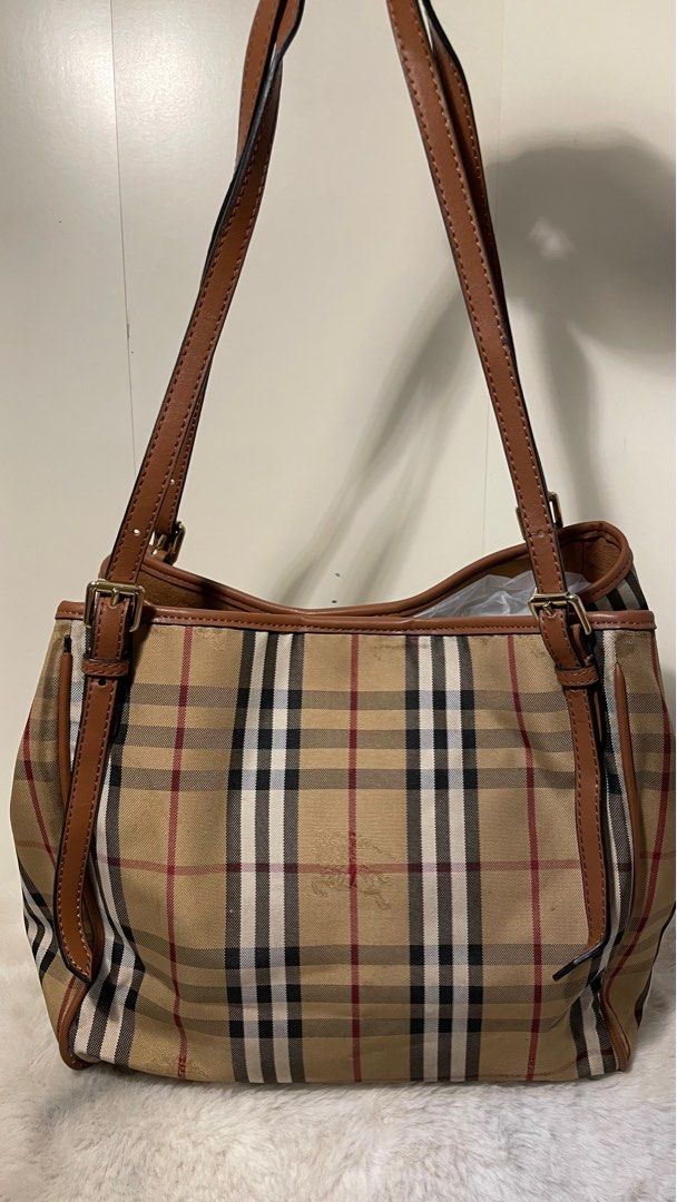 BURBERRY HAYMARKET Luxury Bags Wallets on Carousell