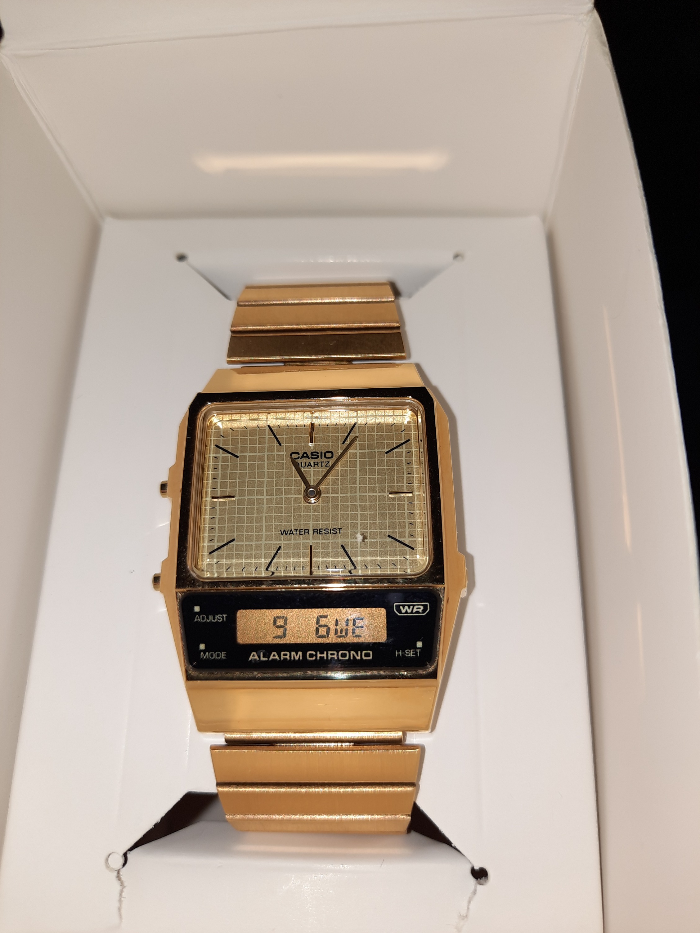 Casio AQ-800 Gold tone ana-digi retro 80s watch