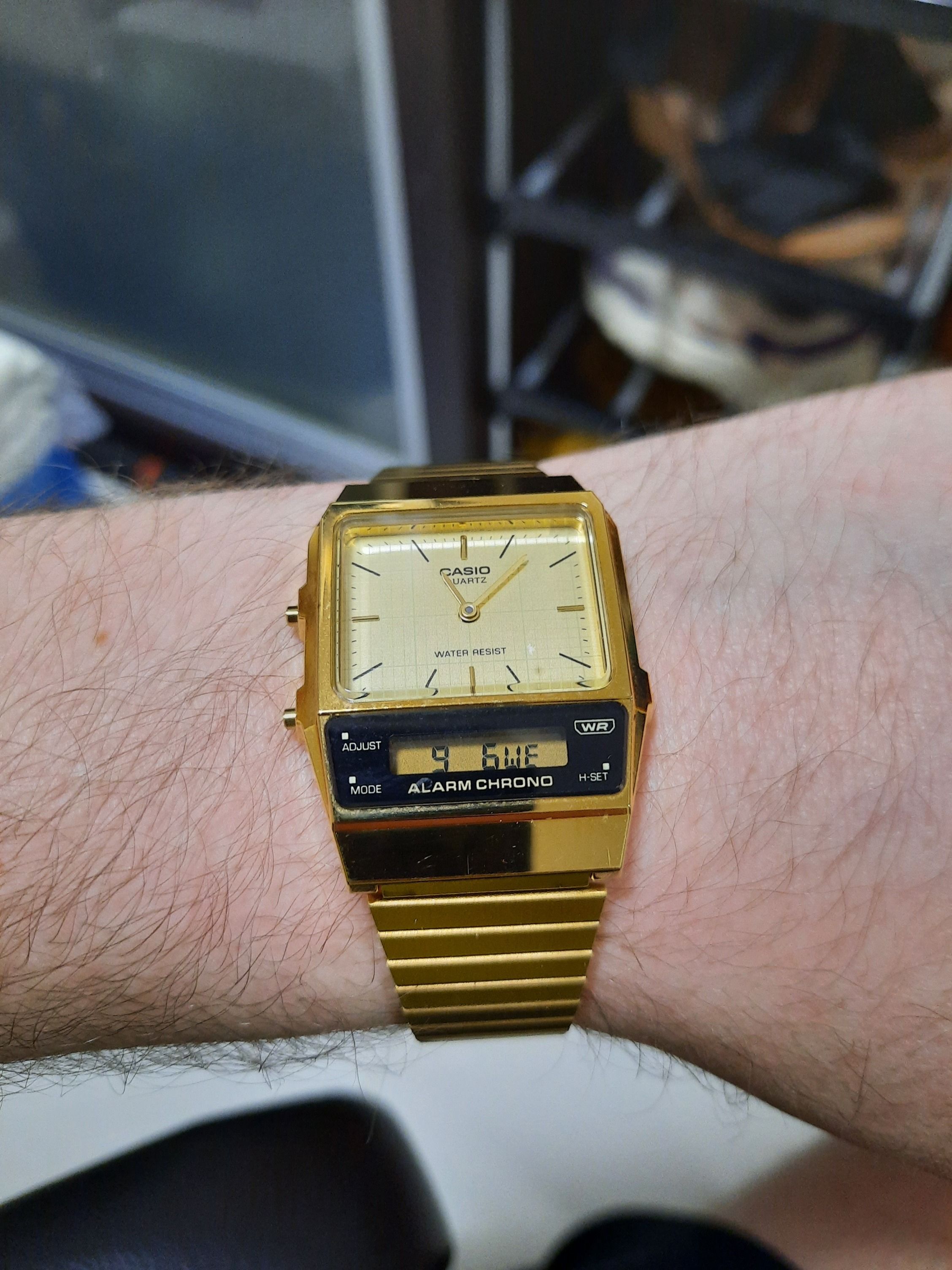 Casio AQ-800 Gold tone ana-digi retro 80s watch