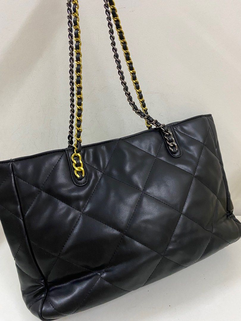 Chanel 19 Bag – Beccas Bags