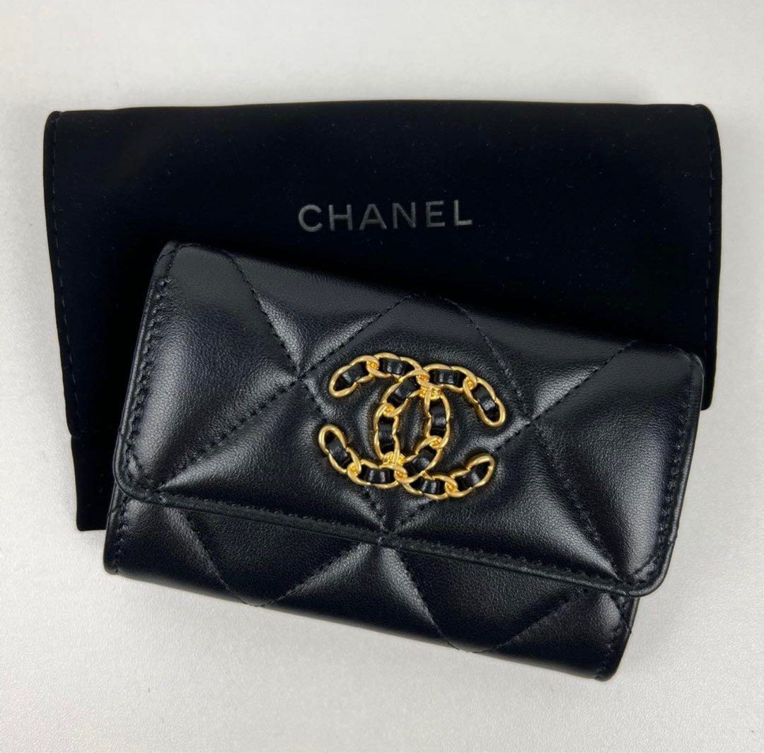 Chanel lamb skin quilted 19 flap card holder