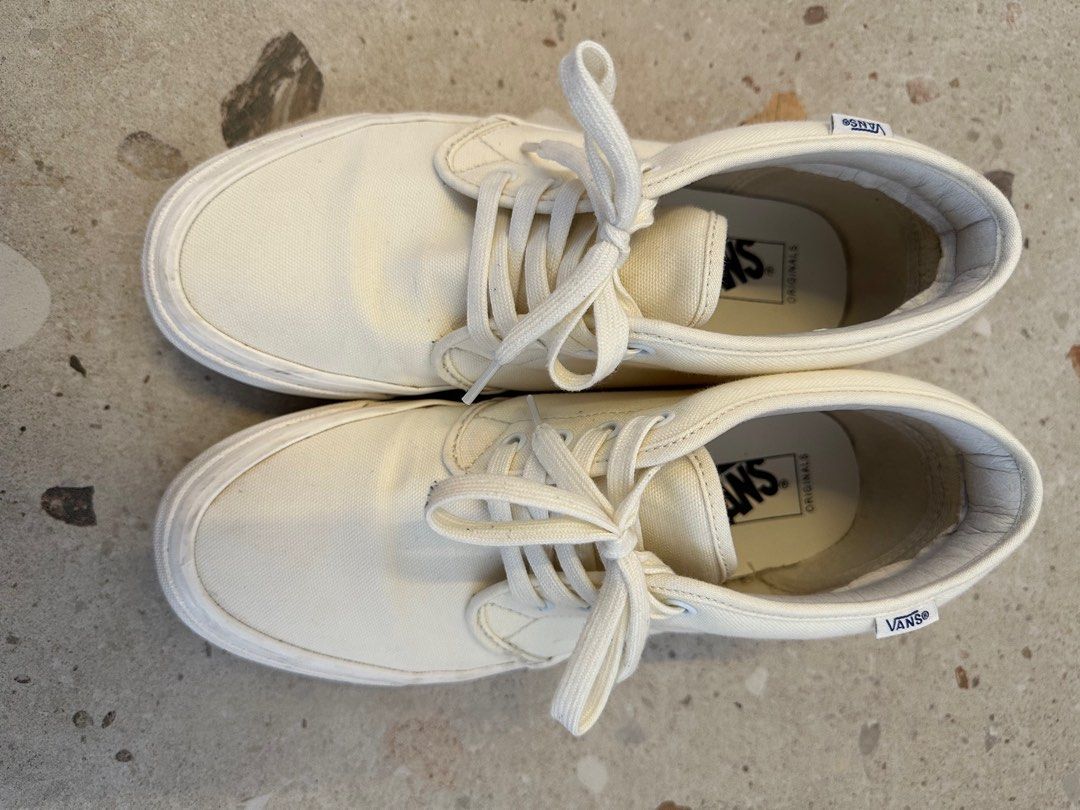 Size 7 sales white vans